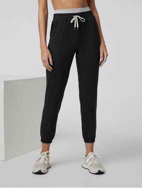 Vuori Black Performance Joggers Sweatpants XS